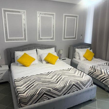 Apartments Next To The Beach In Durrës Exteriör bild